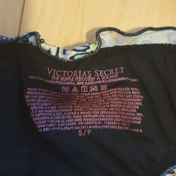 Bikini - Picture 4 of 4